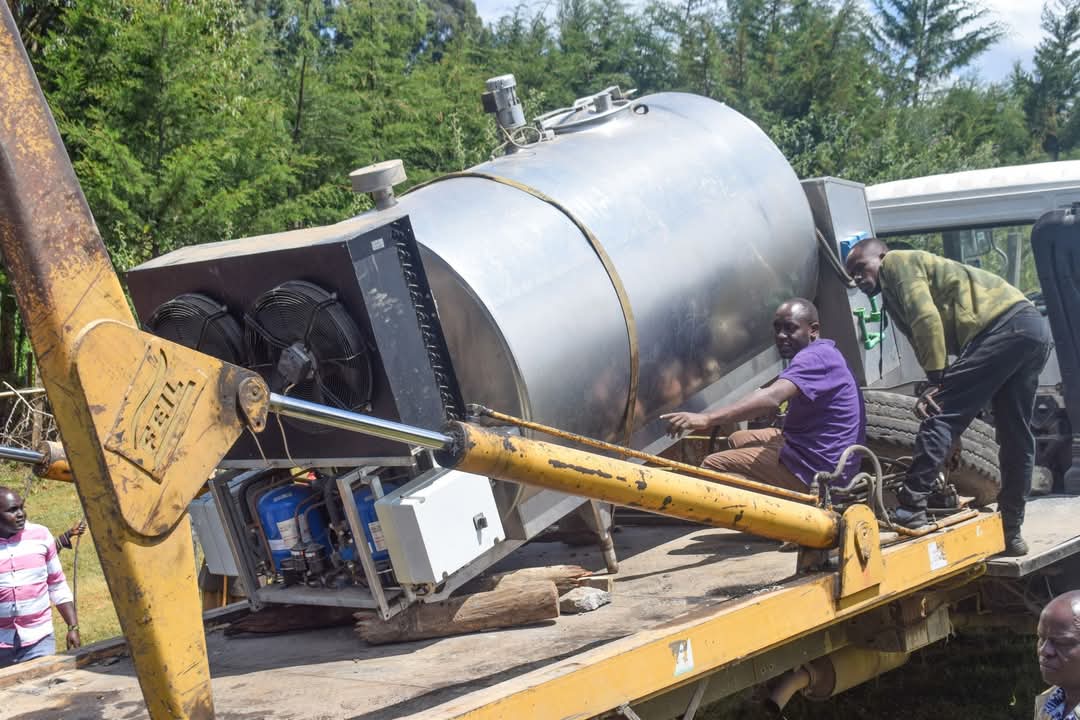 2000 ltr milk cooler and backup generator